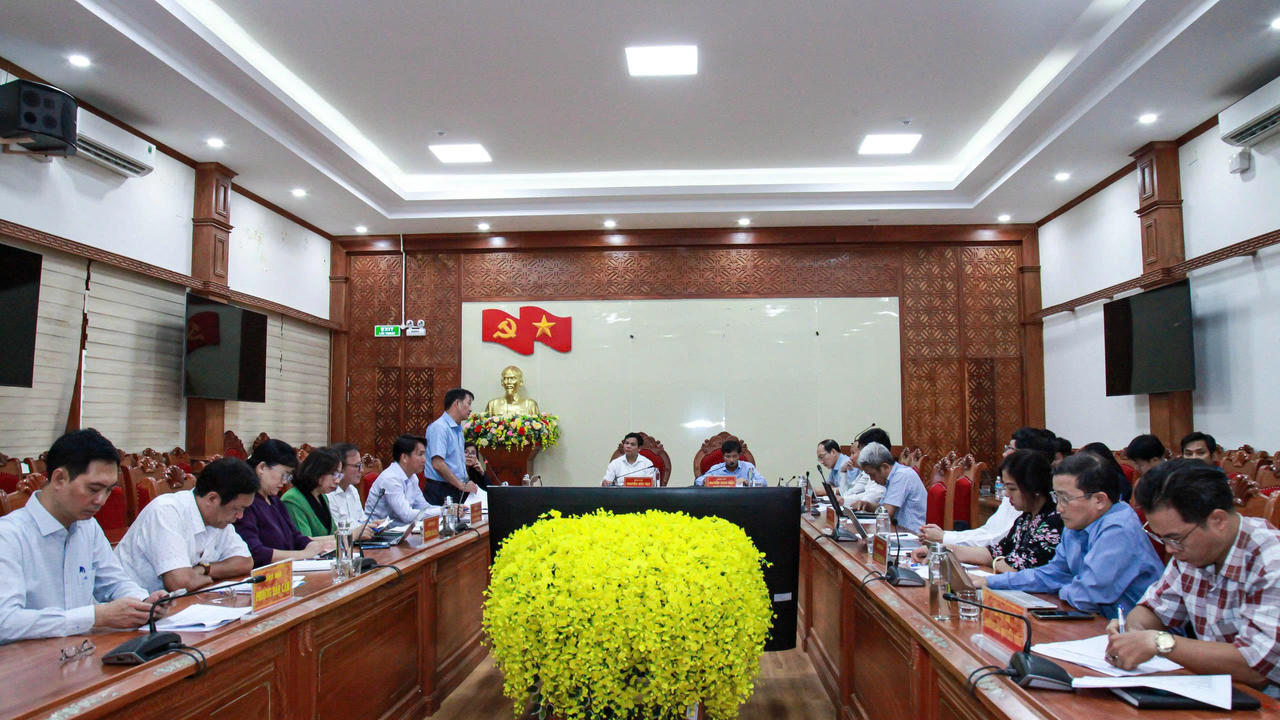 UBND tỉnh nghe Sở Tài chính báo cáo phương án sắp xếp, sử dụng trụ sở hành chính tại Văn phòng cơ sở 2.