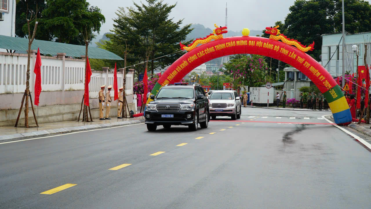 Thông xe tuyến đường số 4 khu vực Quảng trường Tây Bắc, phường Tô Hiệu, tỉnh Sơn La.