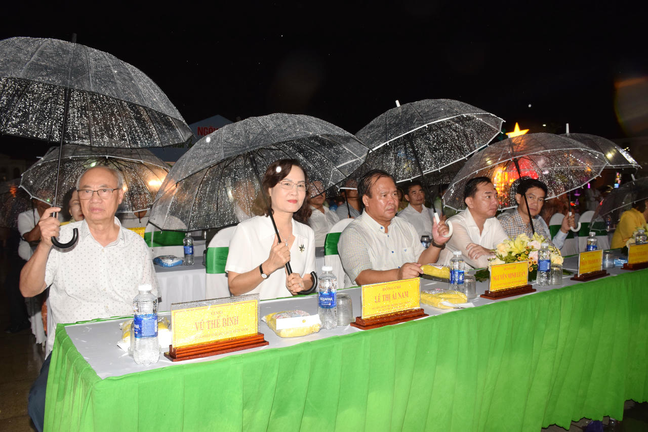 Đại biểu tham dự Ngày hội.