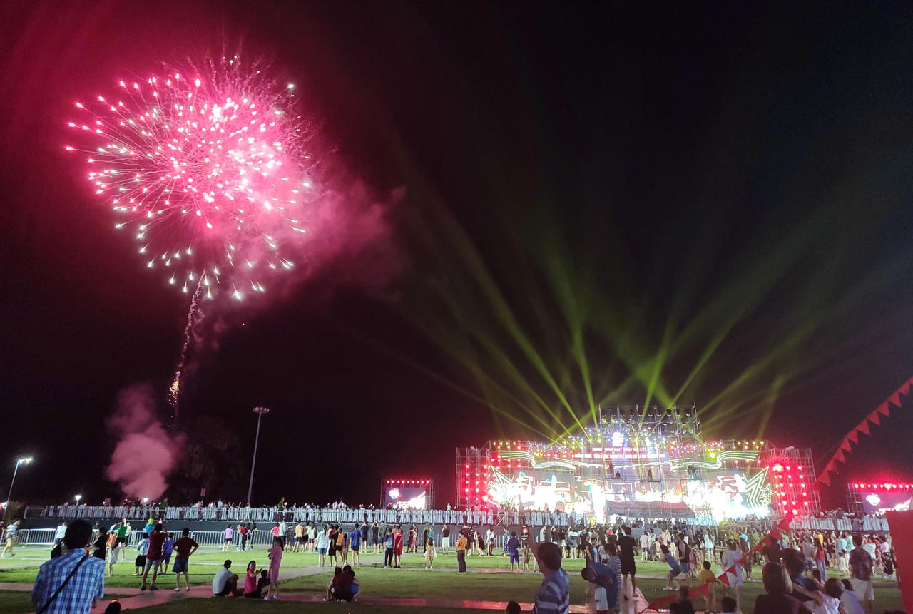 Không gian văn hóa nghệ thuật chất lượng cao, tạo không khí vui tươi, phấn khởi trong cán bộ, đảng viên và các tầng lớp Nhân dân.