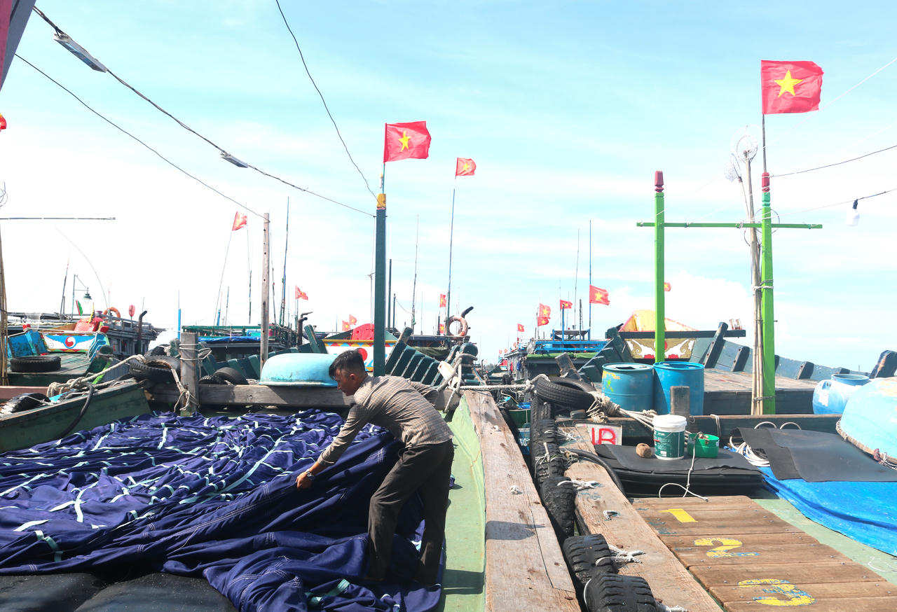 Phát huy vai trò của đảng viên trên những con tàu vươn khơi - Bài 2: Tạo nguồn, phát triển đảng viên trong ngư dân