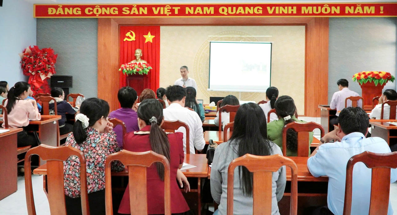 Quang cảnh Hội nghị bồi dưỡng nghiệp vụ