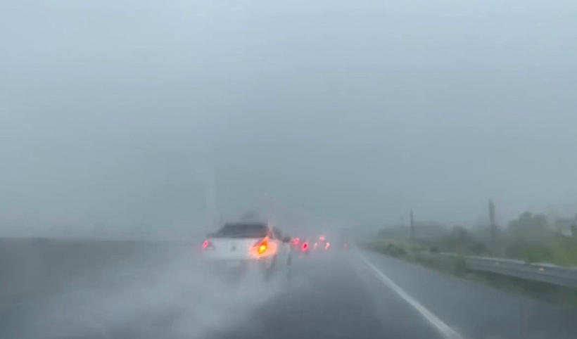 Cục Cảnh sát giao thông khuyến cáo dừng lưu thông trên cao tốc khi bão số 10 đổ bộ