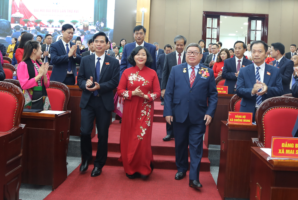 Lãnh đạo Đảng, Nhà nước và lãnh đạo tỉnh Sơn La đến dự Đại hội.