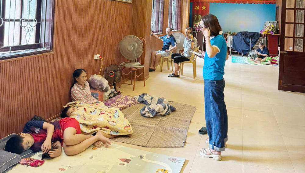 Người dân được bố trí tại các điểm trú an toàn