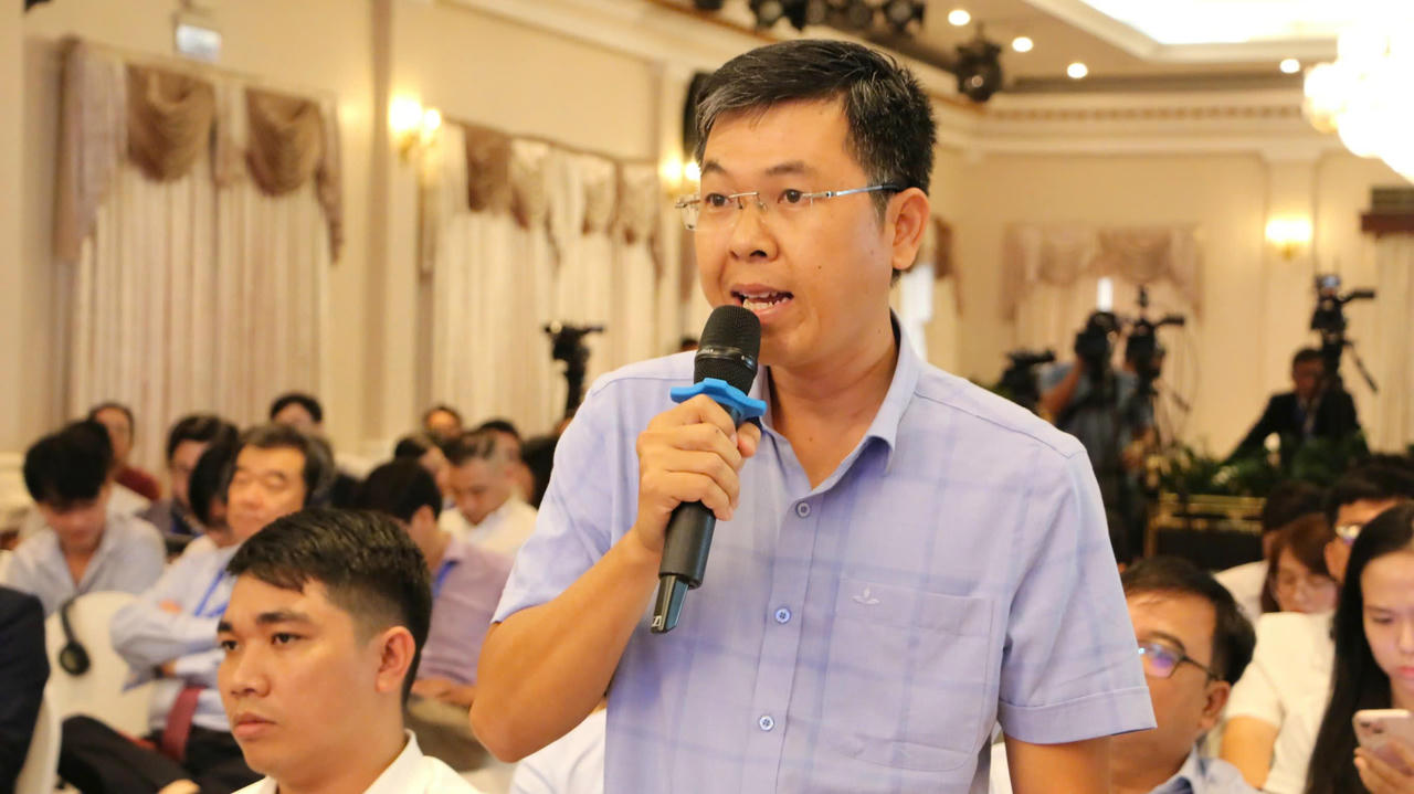 Thẩm phán Bùi Ai Giôn. 