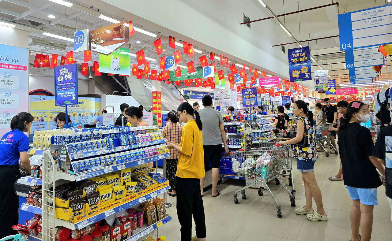 Saigon Co.op đảm bảo nguồn cung ứng và triển khai nhiều hỗ trợ thiết thực cho người dân tại vùng chịu ảnh hưởng.