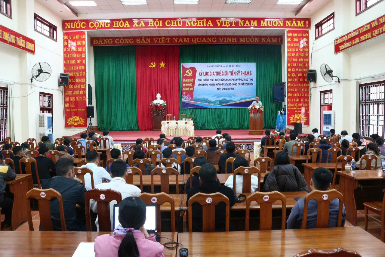 Quang cảnh chương trình.