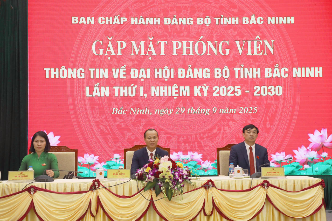  Ban Chấp hành Đảng bộ tỉnh Bắc Ninh tổ chức gặp mặt phóng viên, thông tin về Đại hội Đảng bộ tỉnh.
