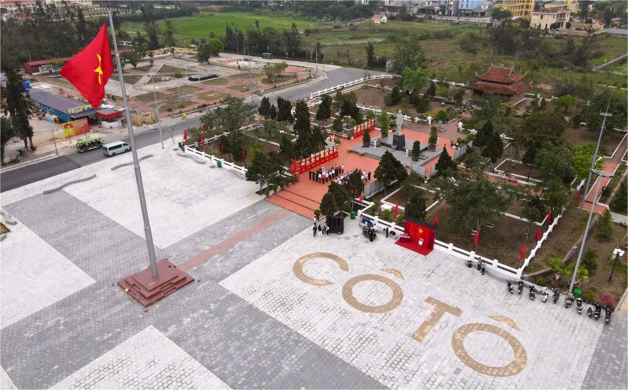 Bảo đảm vững chắc quốc phòng, an ninh; giữ vững ổn định chính trị, trật tự, an toàn xã hội, chủ quyền quốc gia.