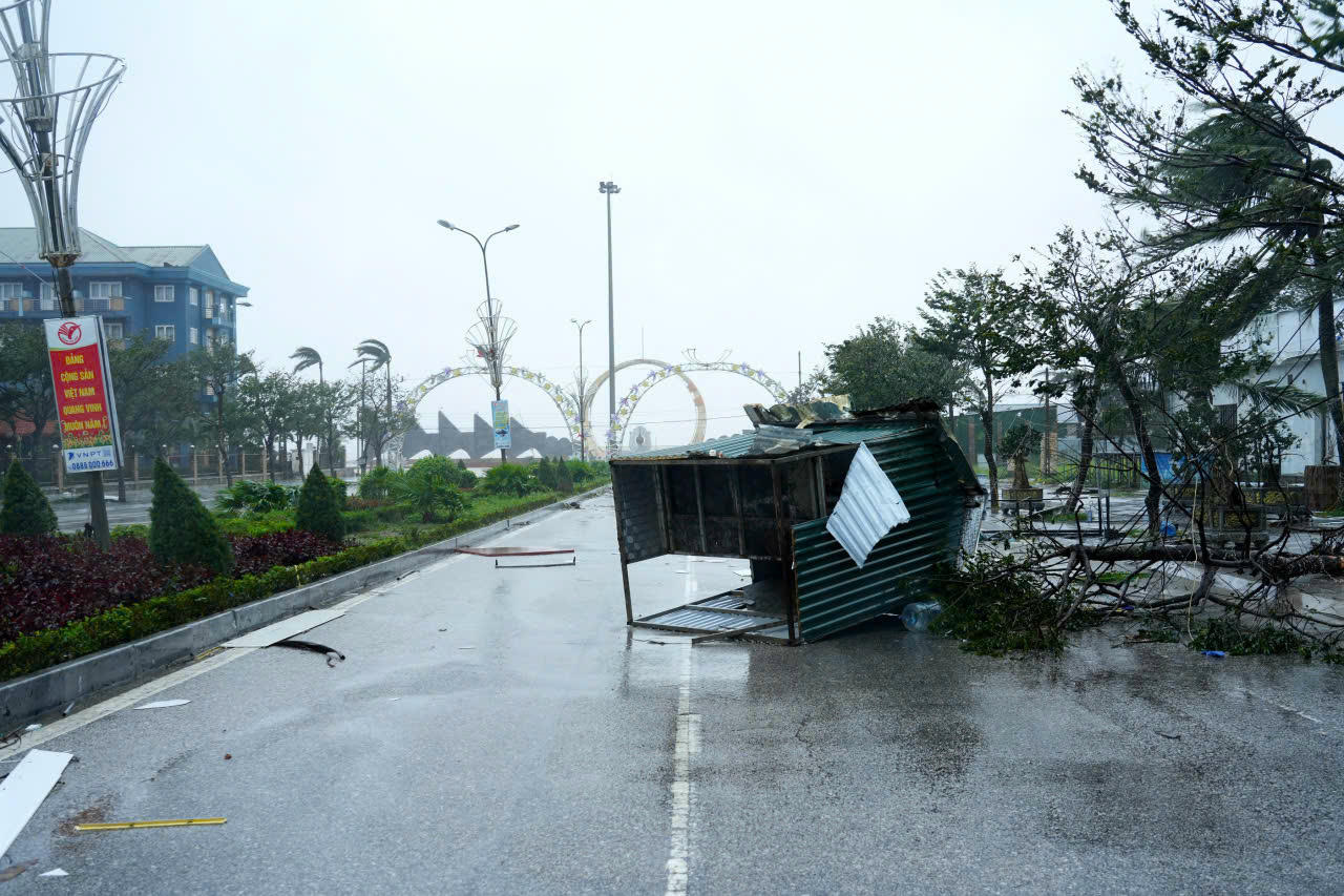 Những hình ảnh thiệt hại của cơn bão số 10 tại Nghệ An