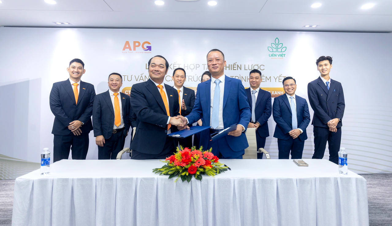 Lãnh đạo hai Công ty ký kết hợp tác