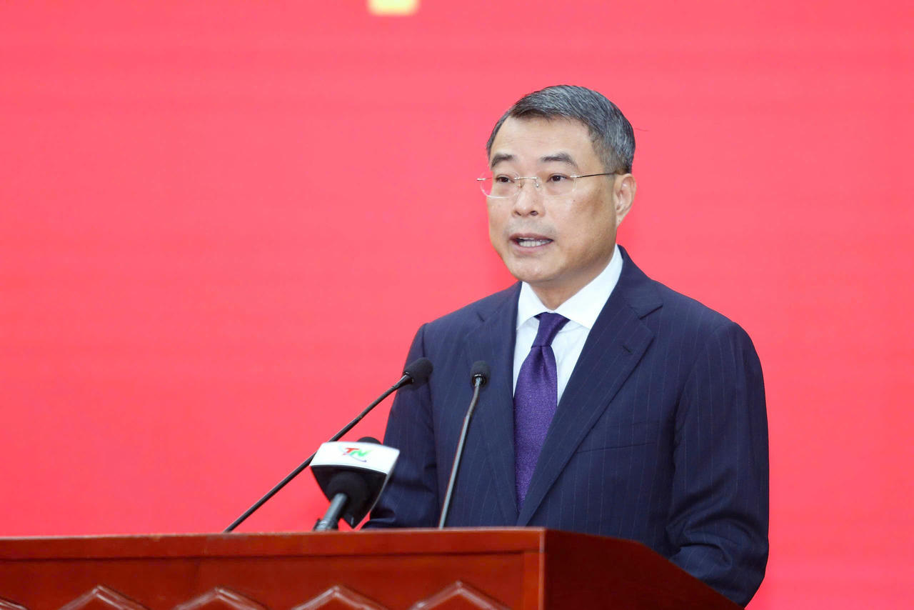 Trưởng Ban Tổ chức Trung ương Lê Minh Hưng phát biểu giao nhiệm vụ.