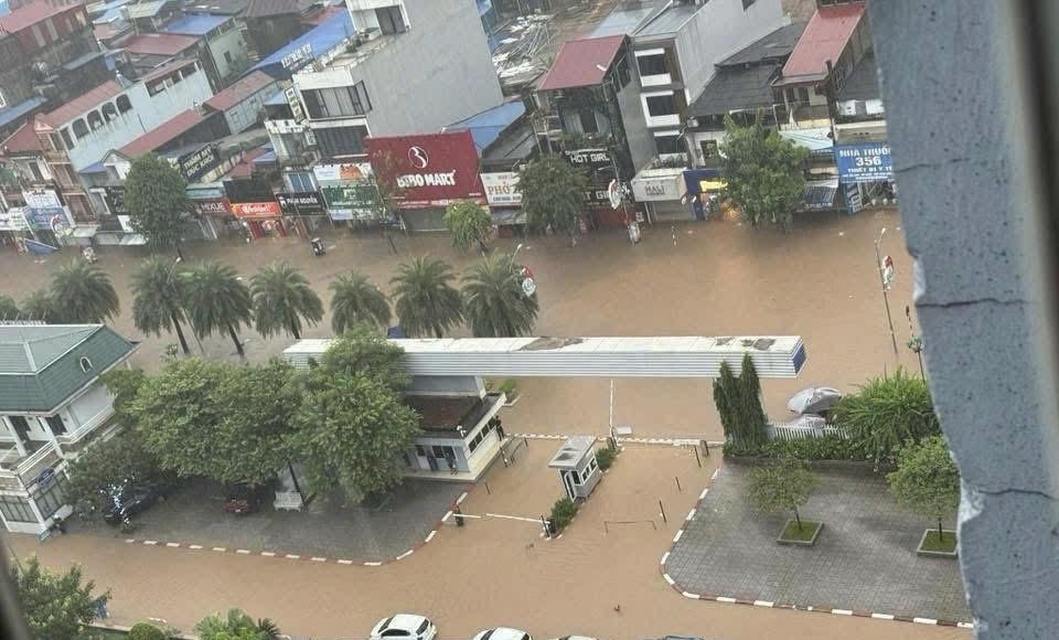 Ứng phó khẩn cấp: Thái Nguyên chung tay khắc phục hậu quả mưa lũ
