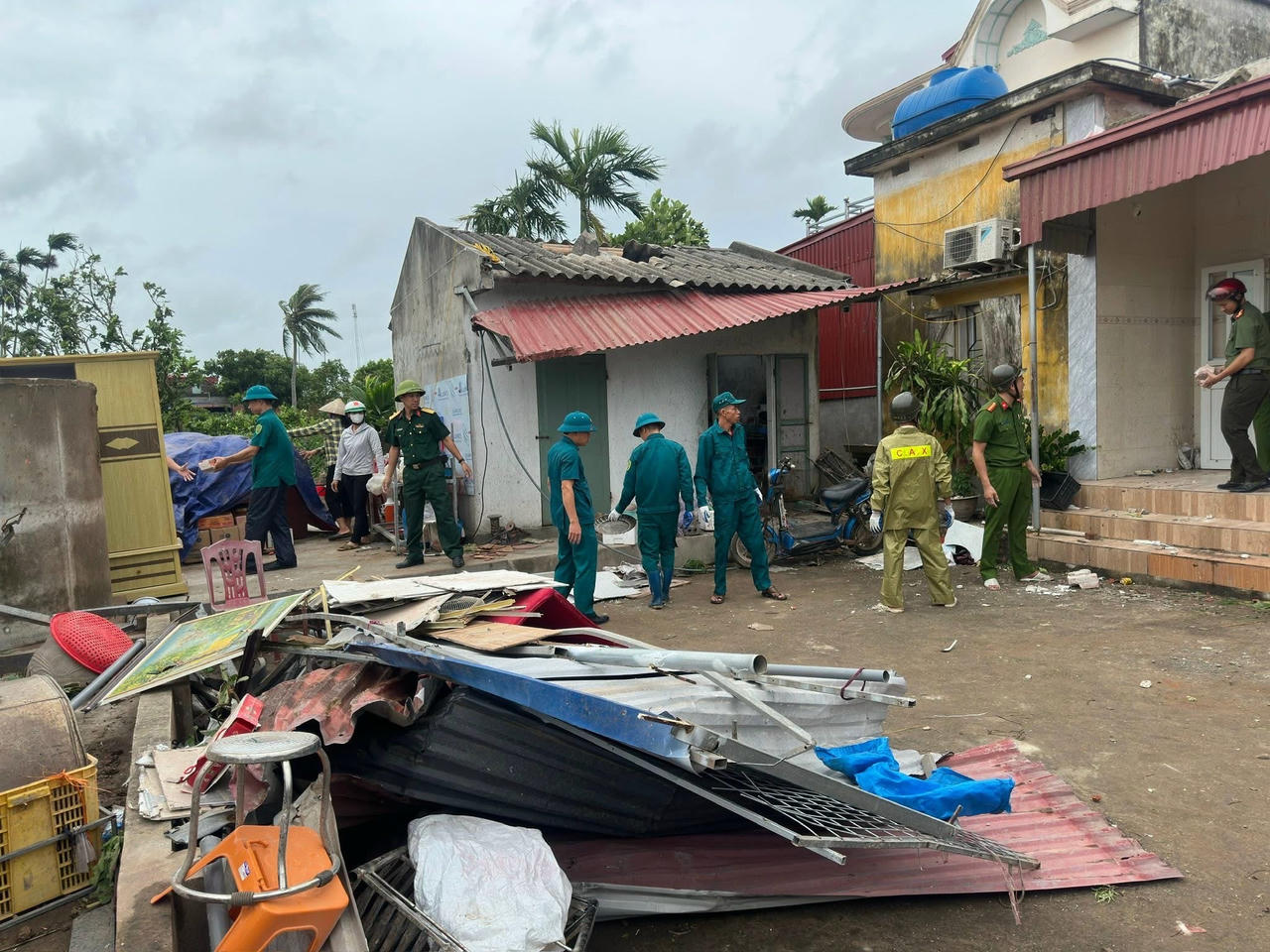 Hải Phòng: Khẩn trương khắc phục hậu quả sau bão, hỗ trợ người dân ổn định cuộc sống