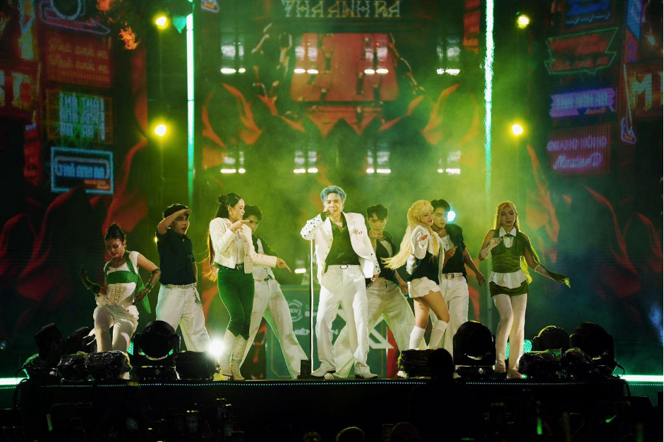 Quang Hùng MasterD mang tới BIDV Music Festival hàng loạt bản hit: Tình đầu quá chén, Thuỷ Triều, Thả anh ra…