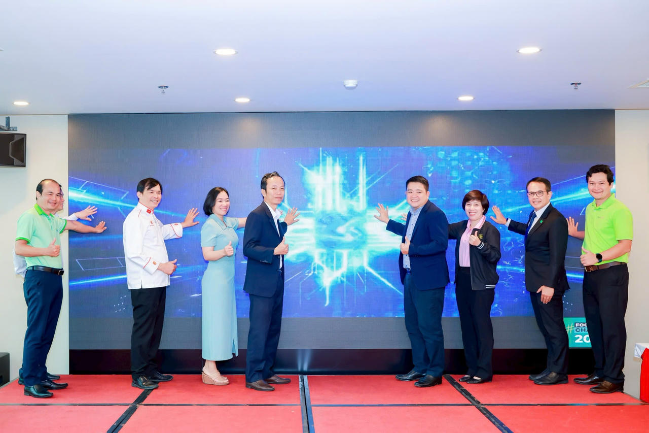 C.P. Việt Nam, Foodbank Vietnam và đại diện các hiệp hội,...cam kết đồng hành cùng chiến dịch “Thực phẩm thay đổi tương lai” 2025.