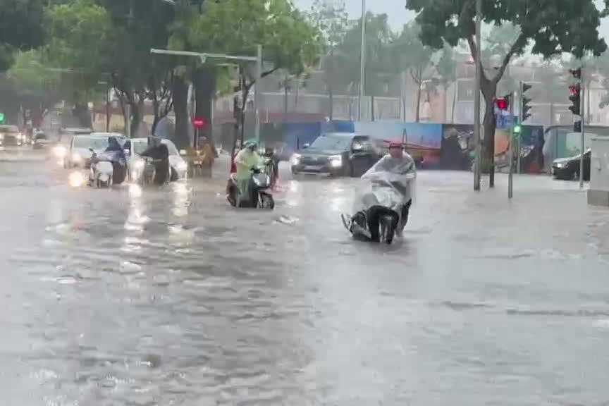 Thời tiết ngày 1/10: Bắc Bộ, Trung Bộ tiếp tục mưa dông