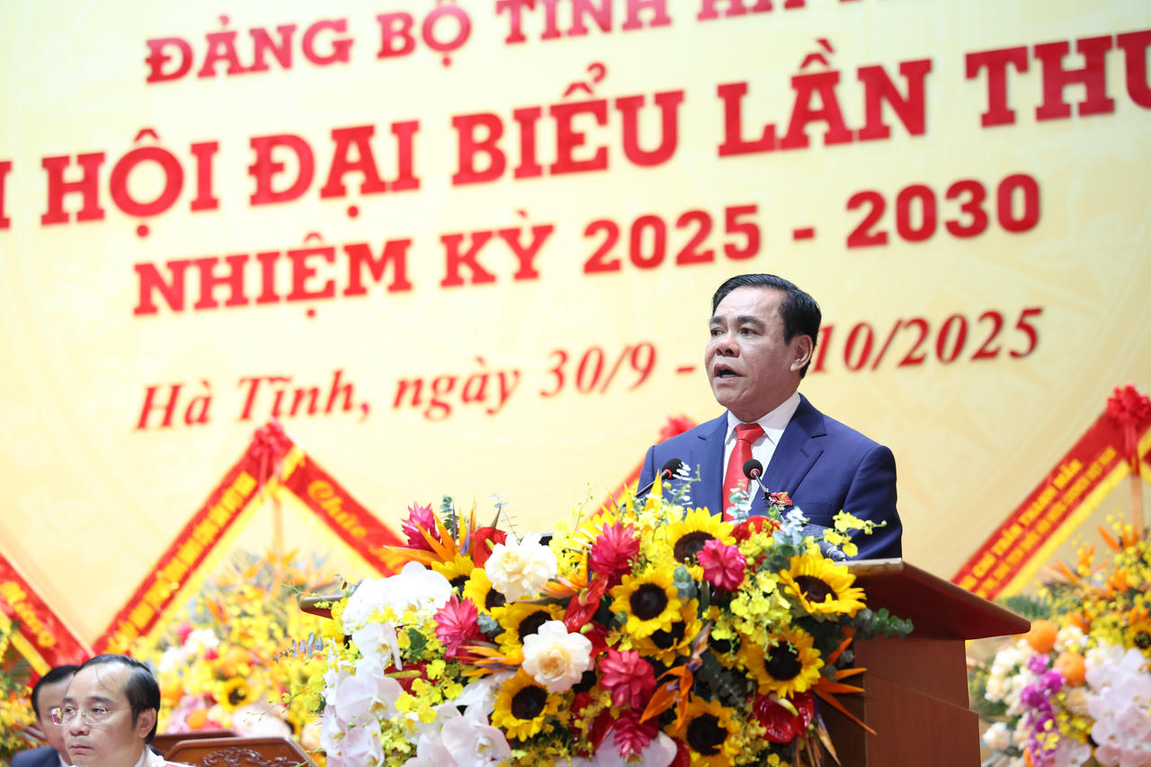  Phó Bí thư Tỉnh ủy, Chủ tịch UBND tỉnh Hà Tĩnh Võ Trọng Hải phát biểu khai mạc Đại hội.