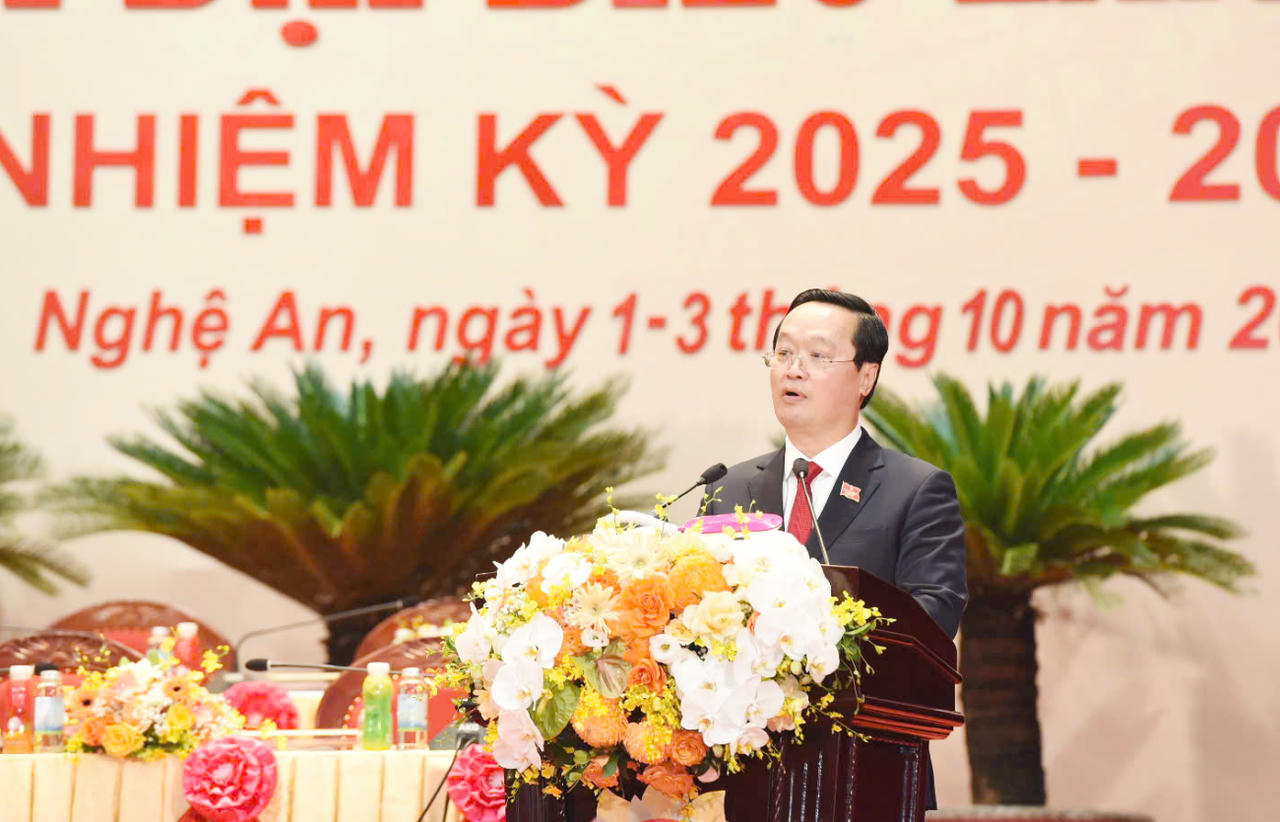 Bí thư Tỉnh uỷ Nguyễn Đức Trung phát biểu tại Đại hội.