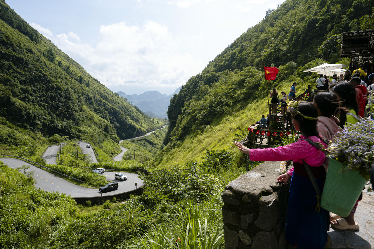 Hành trình đi tìm dấu ấn văn hóa 1.000km cùng Hyundai Santa Fe