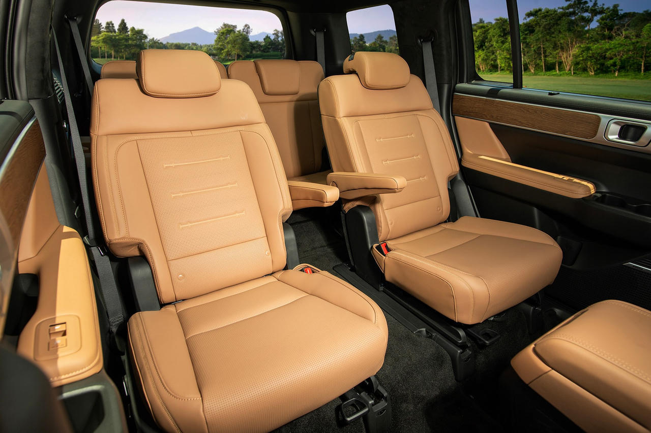 Hyundai Santa Fe Calligraphy cập nhật màu nội thất mới - đẳng cấp mới của sự tinh tế