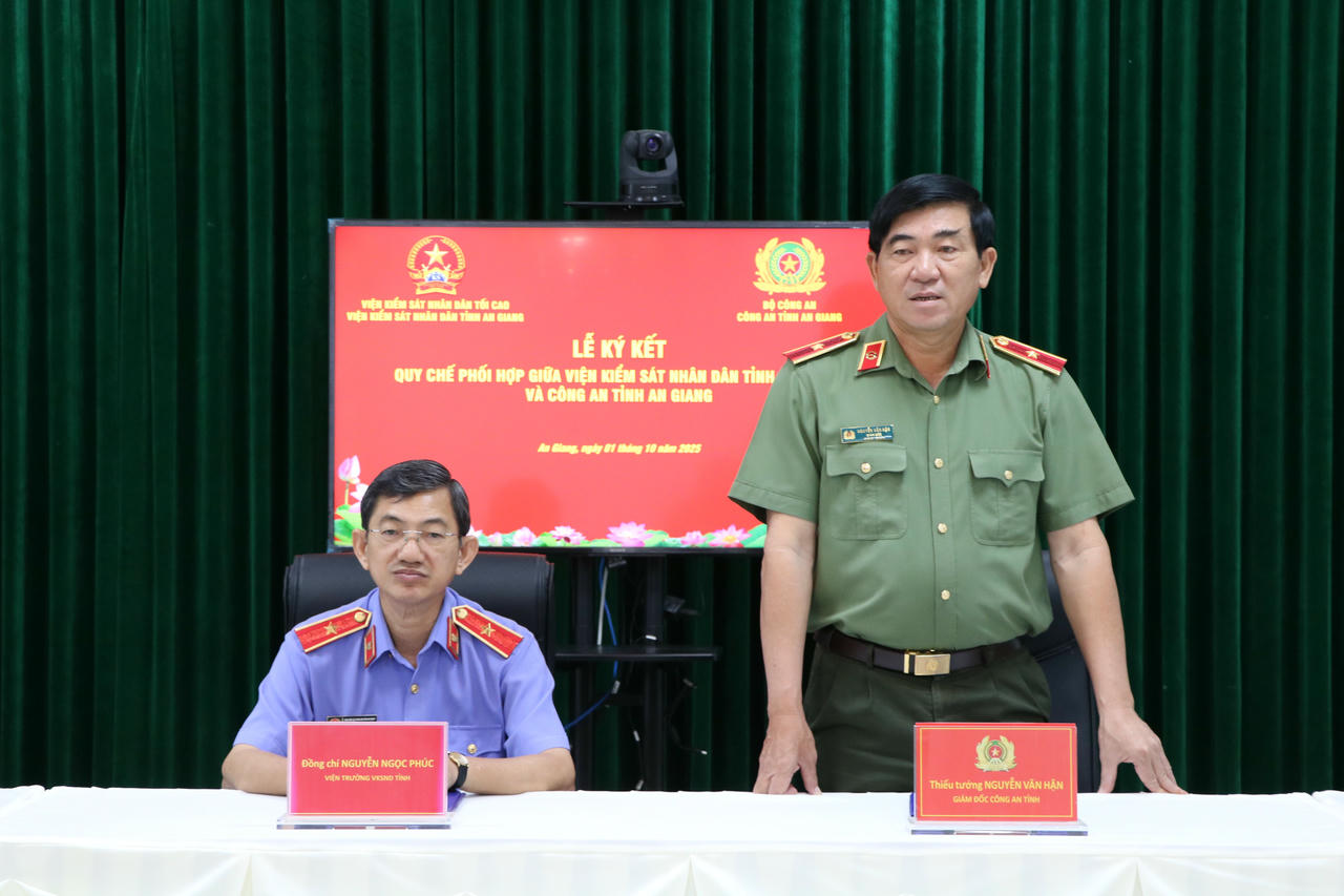 Thiếu tướng Nguyễn Văn Hận, Giám đốc công an tỉnh An Giang phát biểu tại lễ ký kết. Ảnh: Tiến Dũng