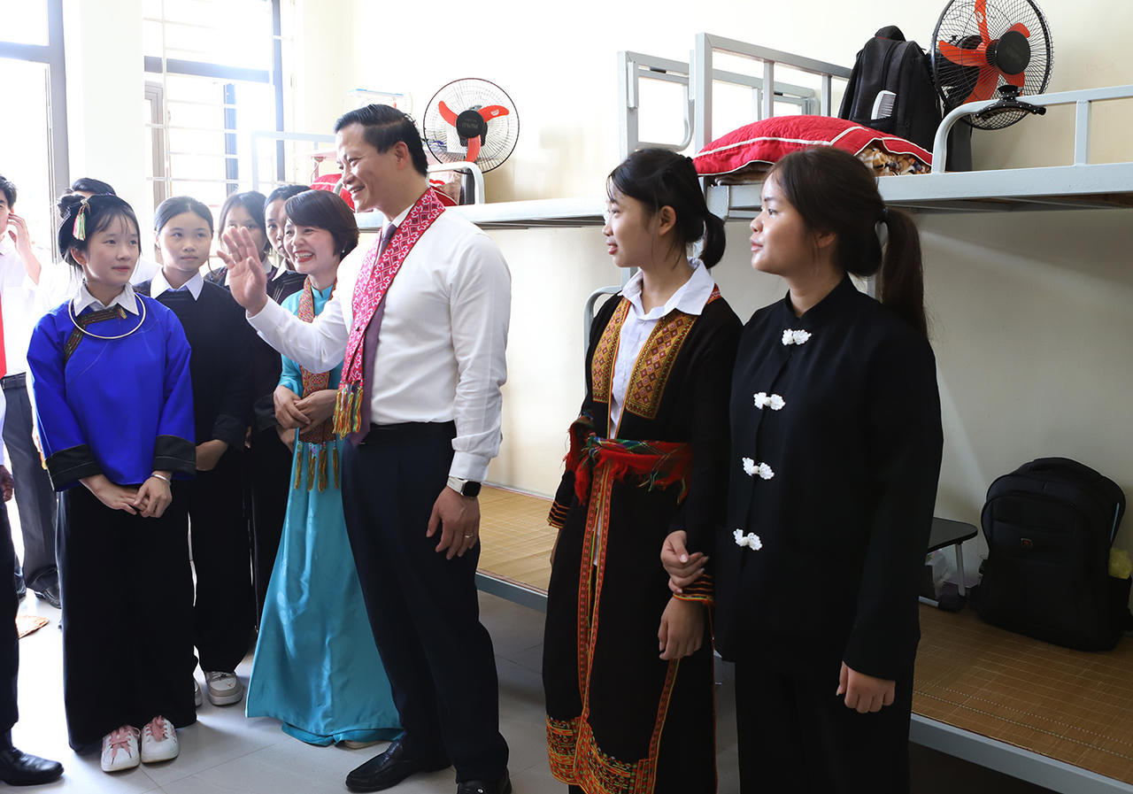 Bắc Ninh không chỉ phát triển kinh tế - xã hội mà còn đặc biệt quan tâm bảo tồn và phát huy các giá trị văn hóa truyền thống, bảo đảm giữ gìn bản sắc của các dân tộc trên địa bàn.