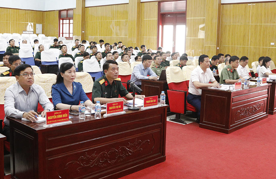 Quang cành hội nghị.