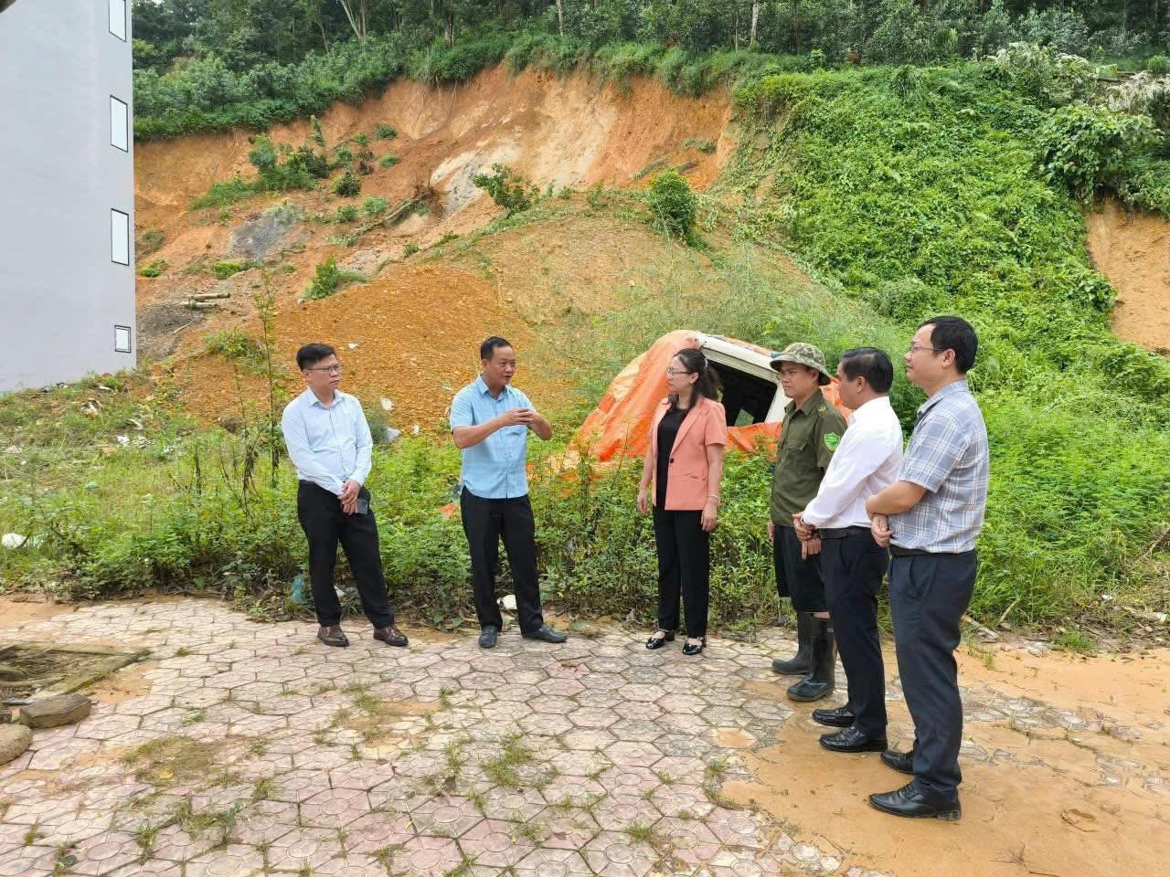 Để khắc phục hậu quả của cơn bão,  đề nghị cấp ủy, chính quyền địa phương tiếp tục huy động lực lượng hỗ trợ các gia đình bị thiệt hại. Thu dọn cây cối đổ gẫy, khắc phục, dọn dẹp các điểm sạt lở, mục tiêu là giúp người dân sớm ổn định cuộc sống sau bão.

