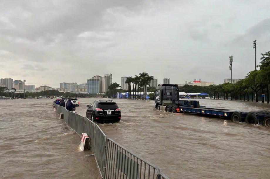 Bộ Tài chính yêu cầu khẩn trương chi trả bồi thường cho người tham gia bảo hiểm sau bão số 10
