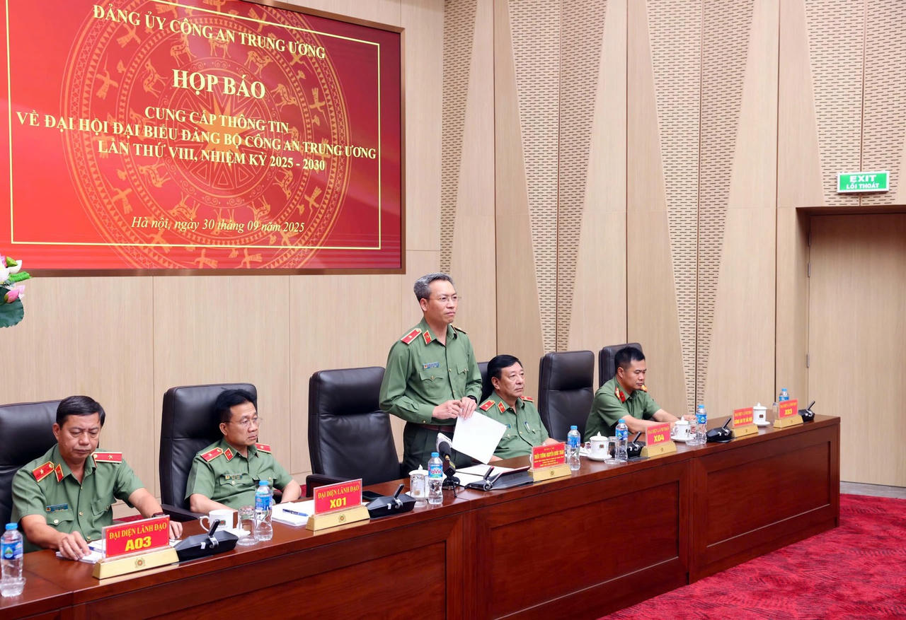 Thiếu tướng Nguyễn Quốc Toản, Chánh Văn phòng Đảng ủy Công an Trung ương, Chánh Văn phòng Bộ, Người phát ngôn Bộ Công an cho biết: Đại hội được tổ chức trong 3 ngày, từ chiều 3/10/2025 đến ngày 5/10/2025. Chủ đề của Đại hội là: “Theo lời Bác dạy - Đổi mới tư duy - Nâng cao tri thức - Chính quy, hiện đại - Vì Đảng, vì dân”.