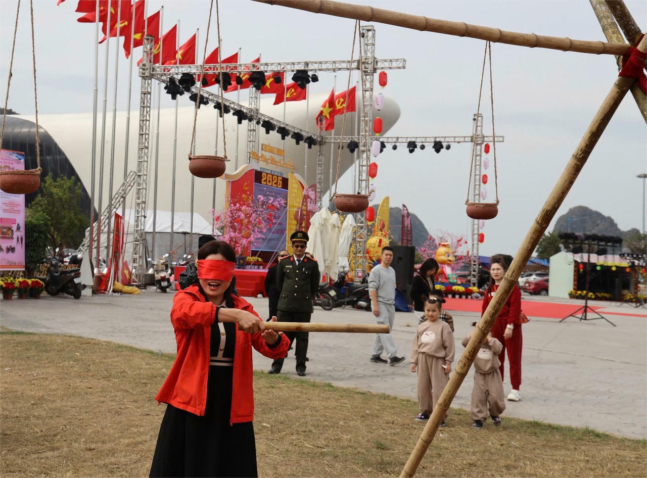 Không gian trải nghiệm trò chơi dân gian.