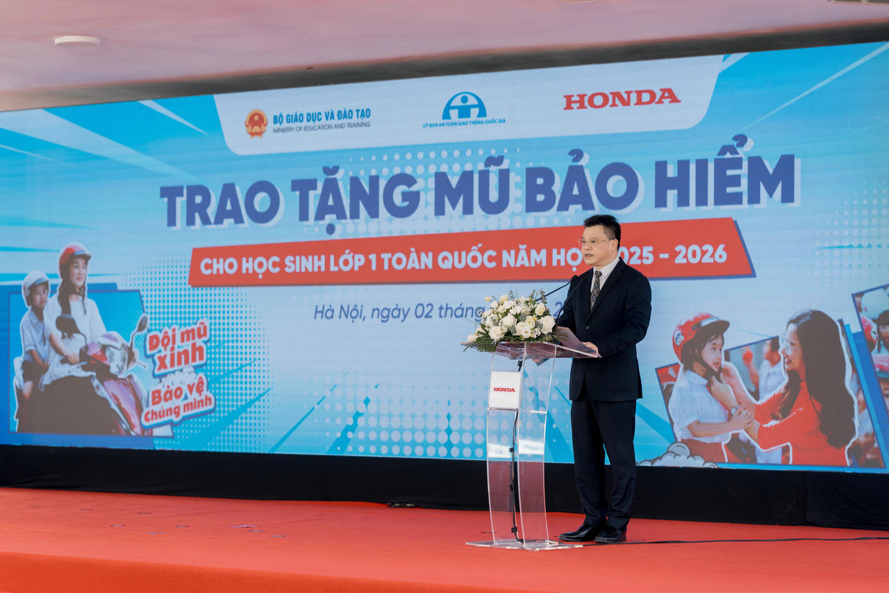 Ông Lê Kim Thành, Phó Chủ tịch chuyên trách Ủy ban An toàn giao thông Quốc gia phát biểu.