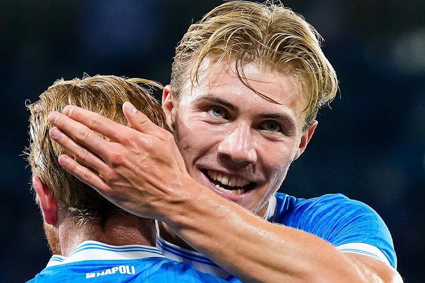 Người cũ của M.U toả sáng tại Champions League