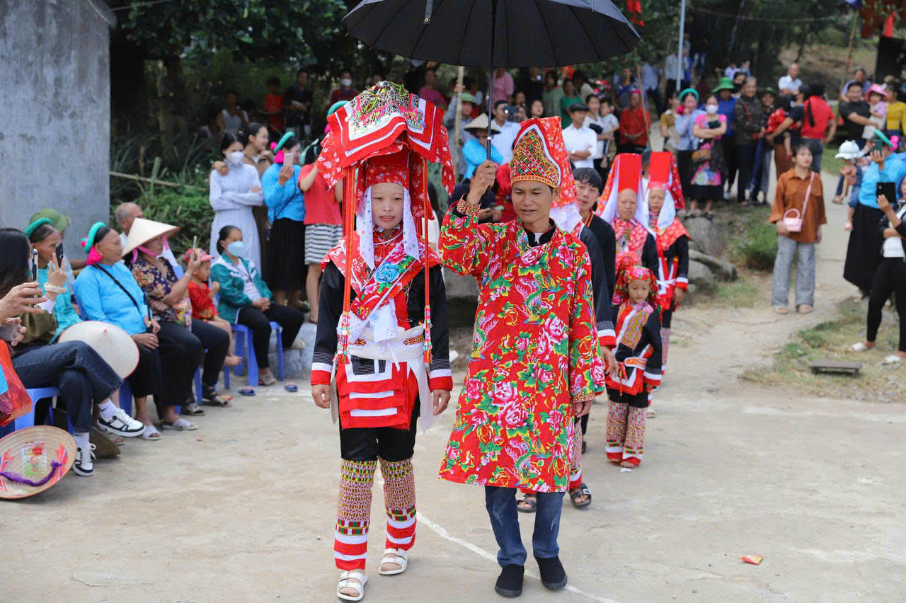 Nhân dân và du khách sẽ được trải nghiệm cảnh quan thiên nhiên, đường biên giới hùng vĩ, tươi đẹp, khám phá bản sắc văn hóa độc đáo của đồng bào vùng cao biên giới