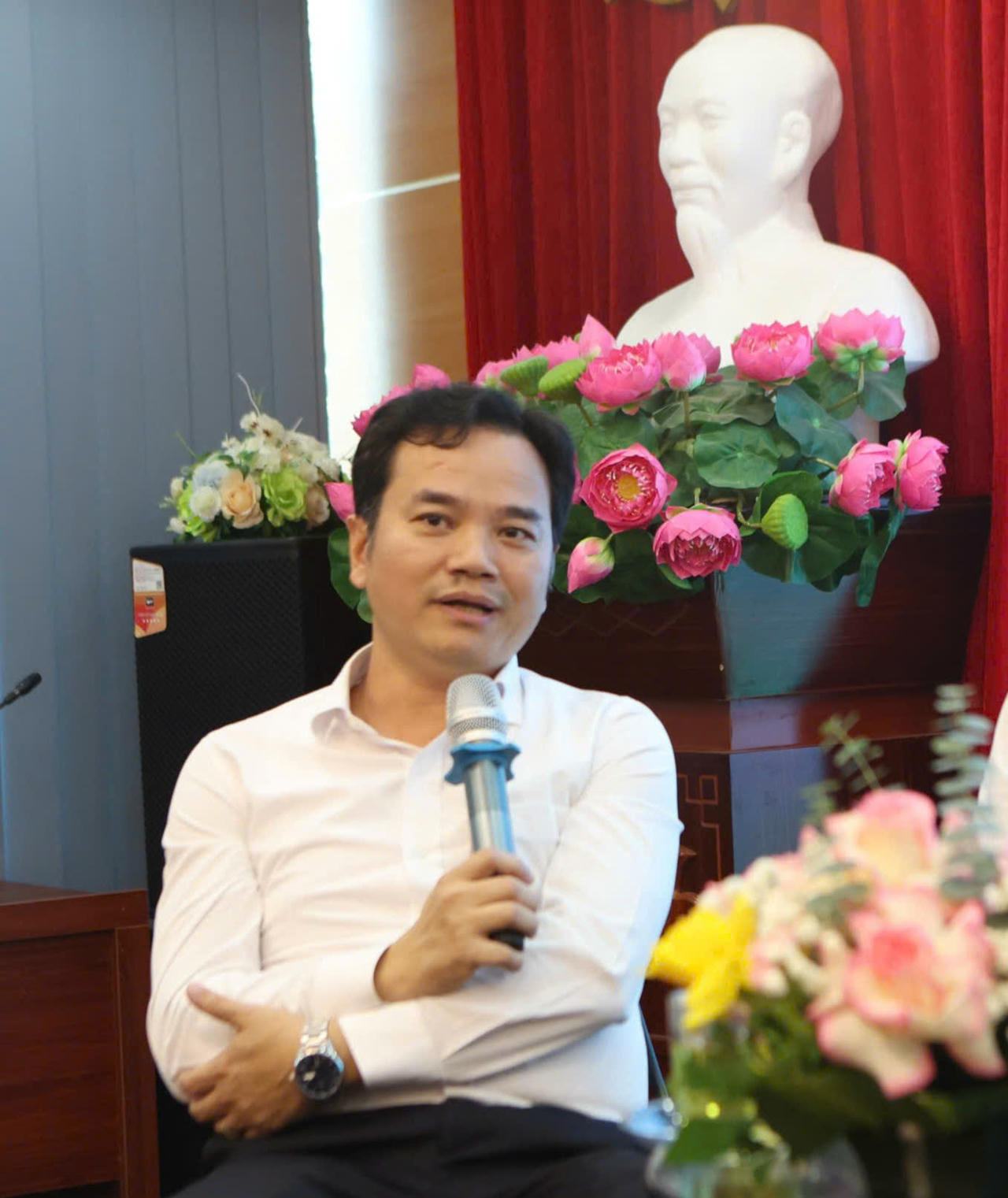 Ông Cù Huy Quang - Trưởng phòng Hiệu quả năng lượng và Chuyển đổi xanh thông tin tại tọa đàm.