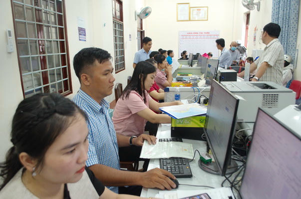 Cà Mau: Tinh gọn bộ máy gắn với nâng cao chất lượng cán bộ cơ sở