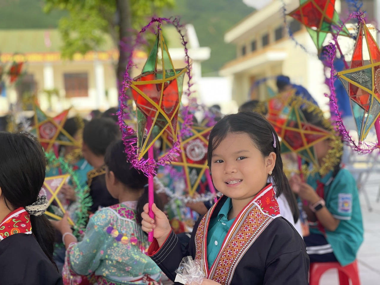 Tết Trung thu là dịp lễ đặc biệt dành cho thiếu nhi – ngày hội của tình thân, của niềm vui đoàn tụ.