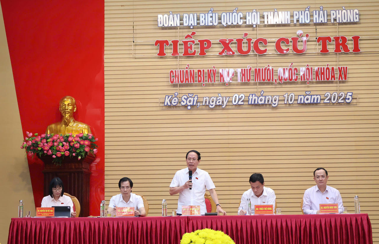 Đoàn ĐBQH TP Hải Phòng tiếp xúc cử tri các xã Kẻ Sặt, Bình Giang, Đường An và Thượng Hồng.