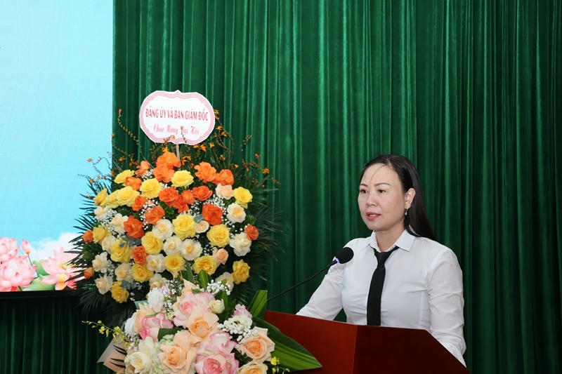 Phó Bí thư Đảng ủy Nguyễn Minh Hằng phát biểu chỉ đạo tại Đại hội