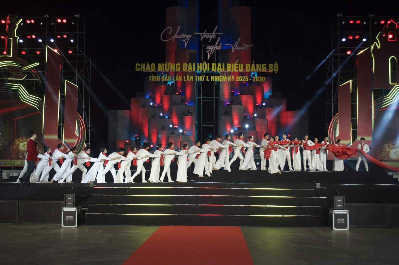 Đắk Lắk – Tự hào dưới cờ Đảng quang vinh