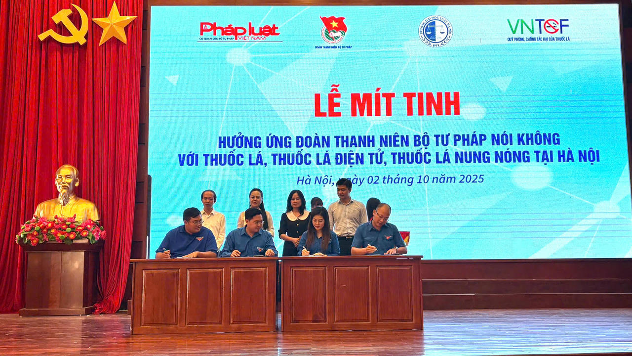 Tưng bừng Lễ mít tinh 'Đoàn Thanh niên Bộ Tư pháp nói không với thuốc lá, thuốc lá điện tử, thuốc lá nung nóng'