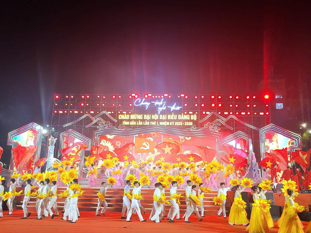 Đắk Lắk – Tự hào dưới cờ Đảng quang vinh