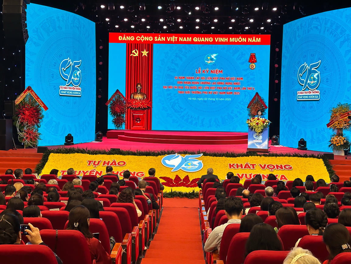 Phụ nữ Việt Nam thời đại mới nỗ lực góp phần xây dựng đất nước hùng cường và phát triển