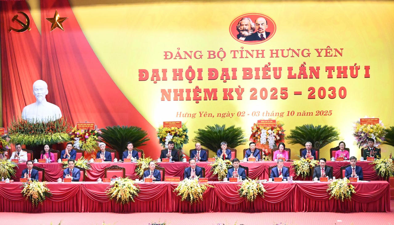 Đoàn Chủ tịch điều hành Đại hội đại biểu Đảng bộ tỉnh Hưng Yên lần thứ I, nhiệm kỳ 2025 - 2030.