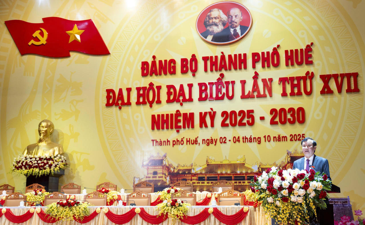 Ông Lê Trường Lưu: "Nhiều công trình quy mô lớn, mang tầm cỡ quốc gia và khu vực đã được Huế triển khai và đưa vào hoạt động; hệ thống đô thị phát triển nhanh; bộ mặt đô thị, nông thôn ngày càng khang trang, hiện đại, sạch đẹp".