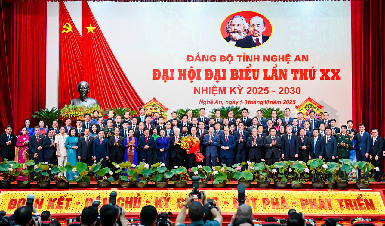 Bế mạc Đại hội đại biểu Đảng bộ tỉnh Nghệ An khoá XX: Quyết tâm trở thành tỉnh khá, cực tăng trưởng tầm quốc gia