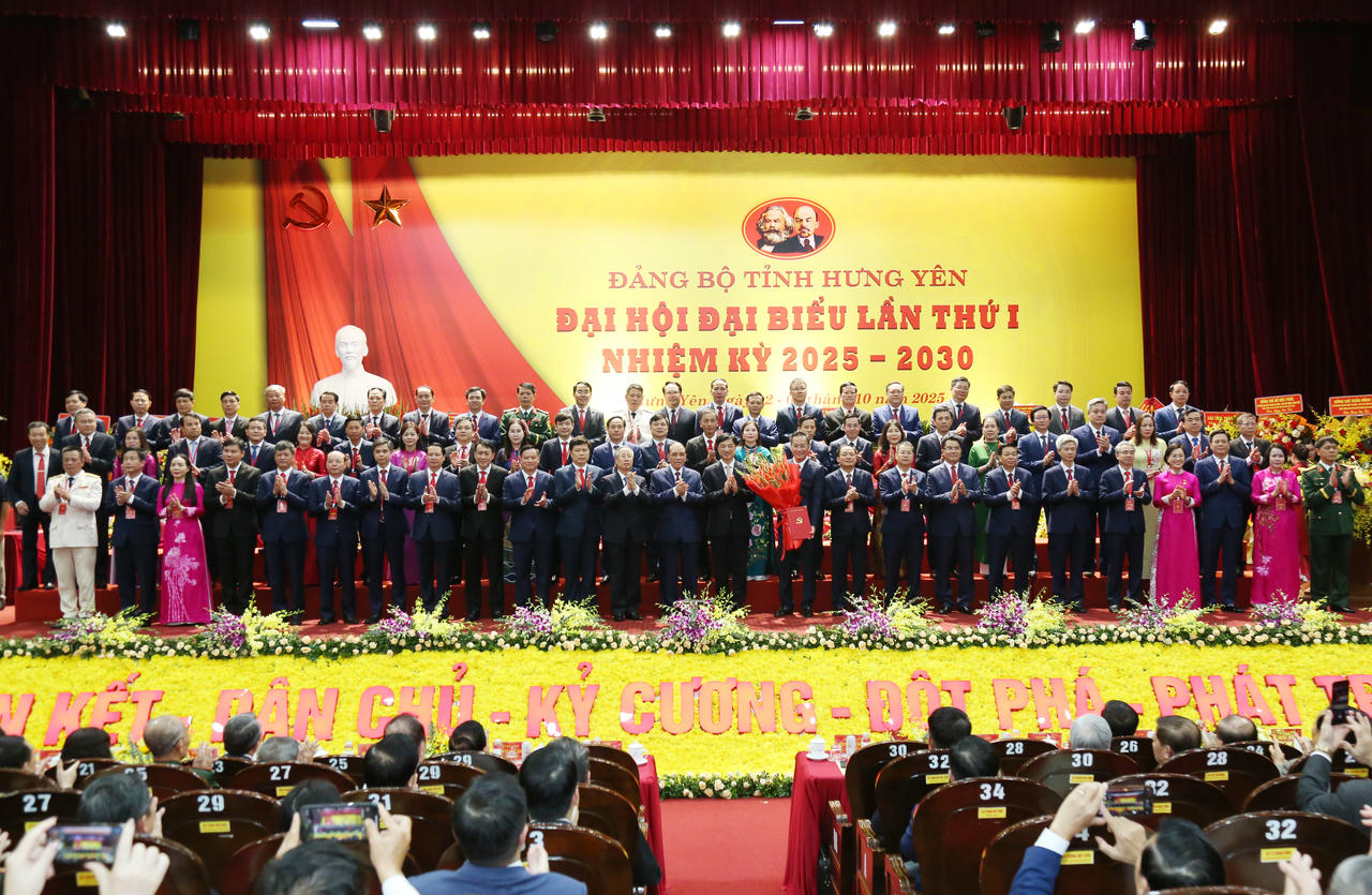 Ra mắt Ban Chấp hành Đảng bộ tỉnh Hưng Yên lần thứ I, nhiệm kỳ 2025 - 2030.