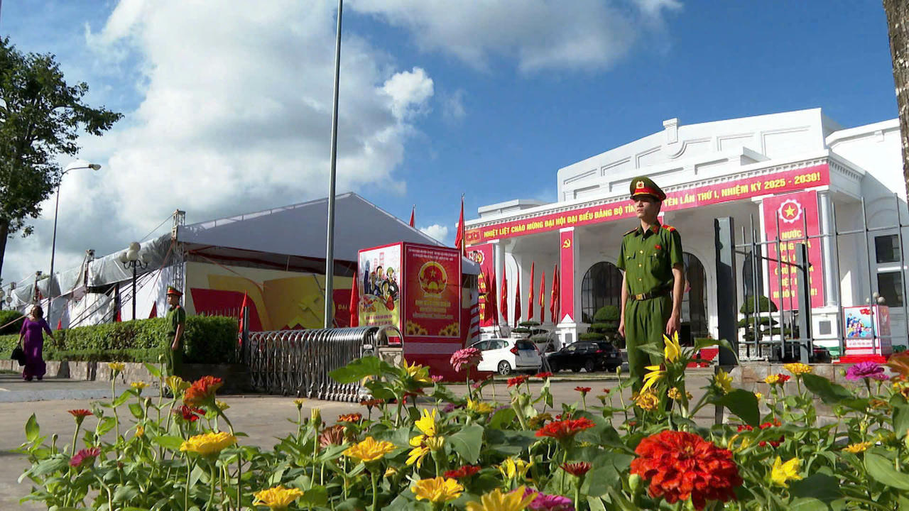 Công an phường Trà Lý (tỉnh Hưng Yên) bảo đảm tuyệt đối an ninh trật tự Đại hội đại biểu Đảng bộ tỉnh Hưng Yên lần thứ I, nhiệm kỳ 2025 - 2030